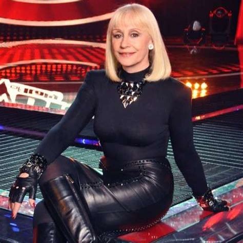 Se ha ido a un mundo mejor, donde su humanidad, su inconfundible risa y. Raffaella Carra 1970 / Raffaella Carra Wikipedia ...