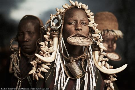 The Disappearing Tribes In Africa And India Show Beauty Rituals Daily Mail Online