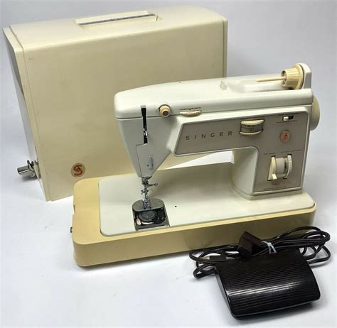 Vintage Singer Model Zig Zag Sewing Machine With Case Antique