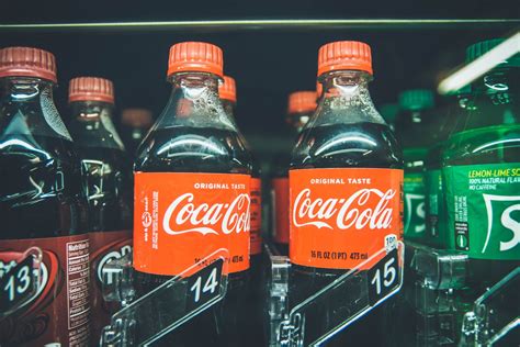 +5,36%abstand aktueller kurs zum ø kursziel: Warum du die Aktie von Coca Cola verkaufen solltest ...