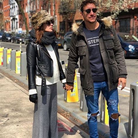 Nico vázquez envió un mensaje de amor a una importante actríz del extranjero. Pin en Looks