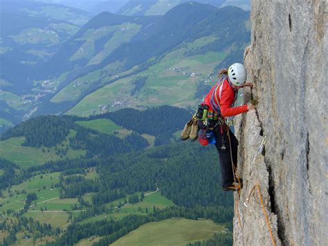 Women Climbing The Dolomites Dolomites Climb Dolomite Mountains
