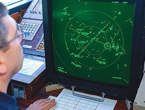Kawalan radar isyarat kawalan bawah isyarat lampu reka satu permainan berkaitan kawalan trafik udara. Rujukan Peperiksaan Pegawai Kawalan Trafik Udara Gred A41 ...
