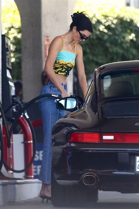 Kendall Jenner Filling Gas In Beverly Hills 05 Gotceleb