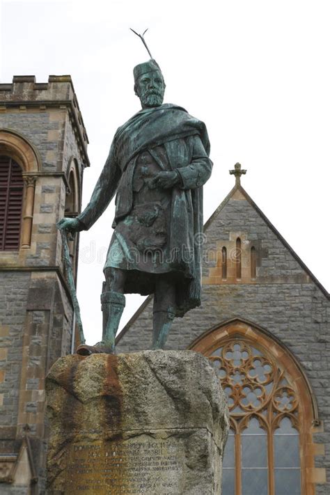 Statue David Cameron Of Lochiel Stock Image Image Of Fort Bronze