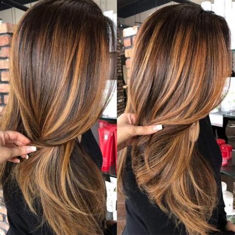 Just like caramel syrup, this brightening hue is the perfect colour to try when you want to transition your hair from dark to light or vice versa. 60 Looks with Caramel Highlights on Brown and Dark Brown Hair