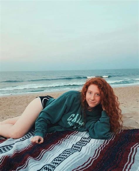 College Ginger Babe Beach Day Scrolller