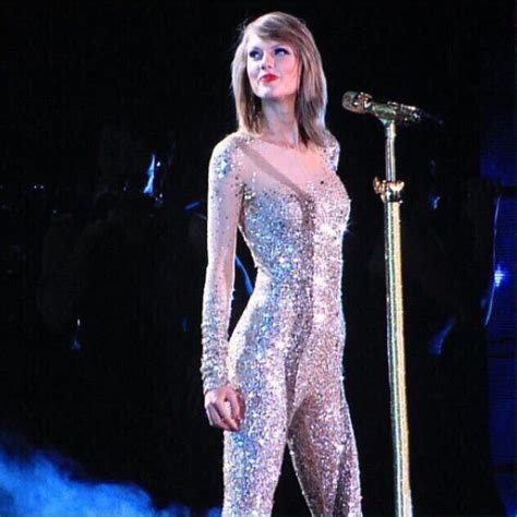 Taylor Swifts 1989 World Tour Outfits Are Here And Theyre Perfect Taylor Outfits Taylor