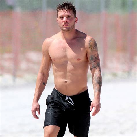 Ryan Phillippe Rocks A Boot While Shirtless In Sexy Instagram Post