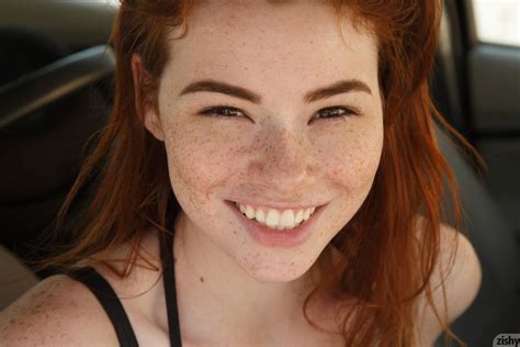 Sabrina Lynn Porn Photo