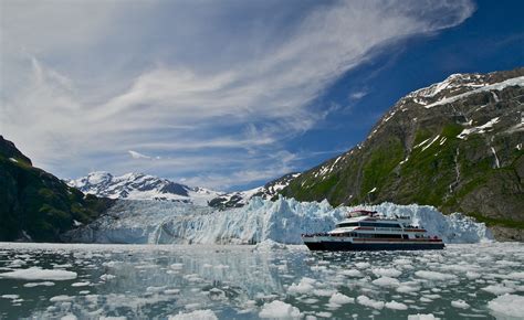 26 Glacier Cruise Media Phillips Cruises