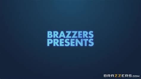 Porn ⚡ Brazzers How Convenient Sean Lawless And Luna Star