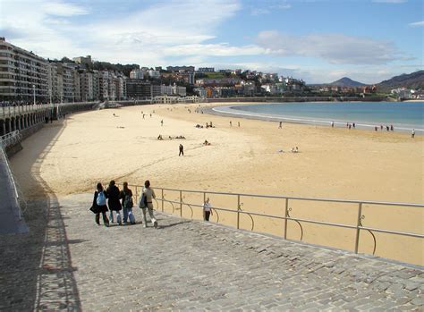 San Sebastián: Gateway to the Basque Country by Rick Steves