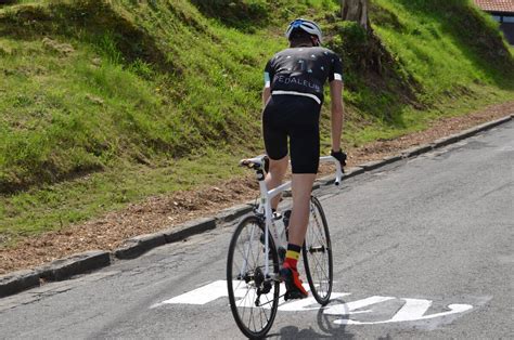 Mur de huyone of the corners of the mur de huylocationwallonia, belgiumstarthuygain in altitude121 m (397 ft)length of climb1.3 km (0.81 mi)elevat. Mur de Huy from Huy : 204m