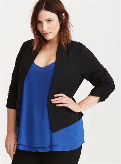 Slimming Clothes For Plus Size Apple Shapes The Blazer