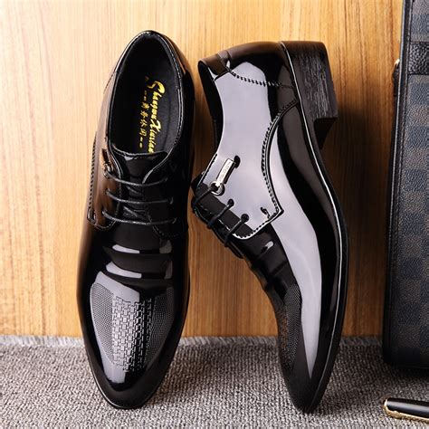 So, if you want to look stylish, it's really important to own the right shoes in your wardrobe that complement and complete your ensemble. New 2018 Fashion Italian Designer Formal Mens Dress Shoes ...