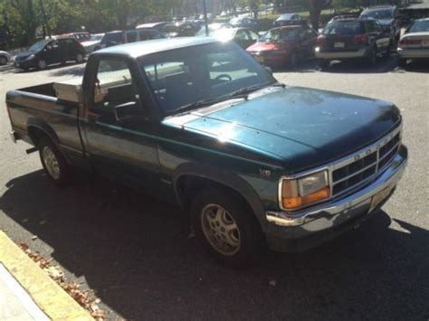 Sell Used 1994 Dodge Dakota Base Standard Cab Pickup 2 Door 25l In