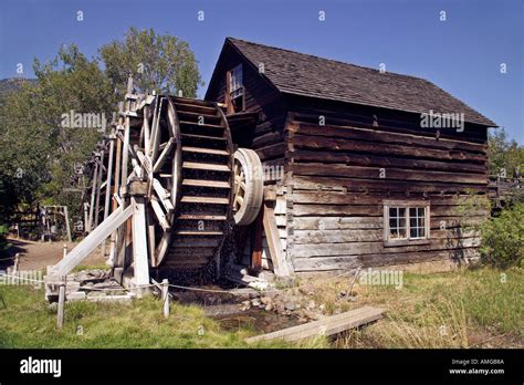 12 Foot Wooden Water Wheel At The Historic Grist Mill Keremeos Stock