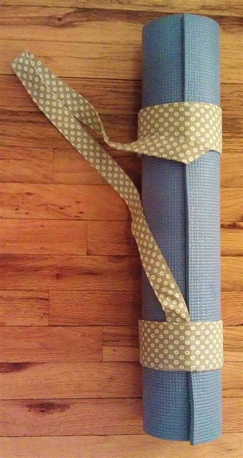 It's so difficult to keep it rolled up and it's also impossible to make it fit in a yoga bag or a tote bag. CraftyBridge: Yoga Mat Strap