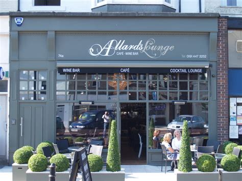 Allards Lounge Tynemouth 74 Front St Restaurant Reviews And Photos