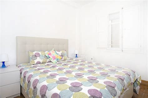 Se alquila vivienda en playa de burriana cerca del puerto con 3 habitaciones, salón, baño, cocina equipada y patio, muy cerca de playa arenal, puerto deportivo y puerto pesquero, con todos los servicios cercanos. Alquiler apartamento en Burriana, Comunidad Valenciana con balcón/terraza y aire acondicionado ...