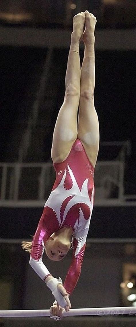 ดนกกฬา Gymnastics pictures Amazing gymnastics Gymnastics photography