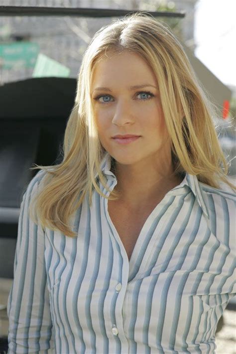 Those Eyes Tho Aj Cook Criminal Minds Celebrities Female Celebs Cook Pictures Beautiful