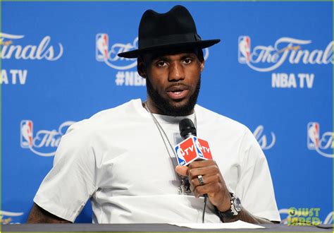 Photo Twitter Reacts To Lebron James Exposing His Penis On Tv Photo Just Jared