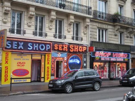 Sex Shops Photo De Place Pigalle Paris Tripadvisor