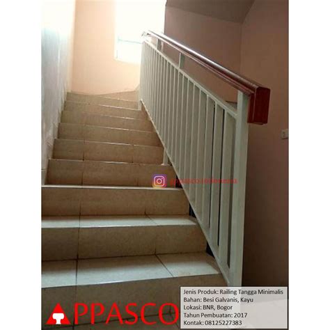 Railing Tangga Minimalis dengan Pegangan Kayu di BNR Bogor | Shopee