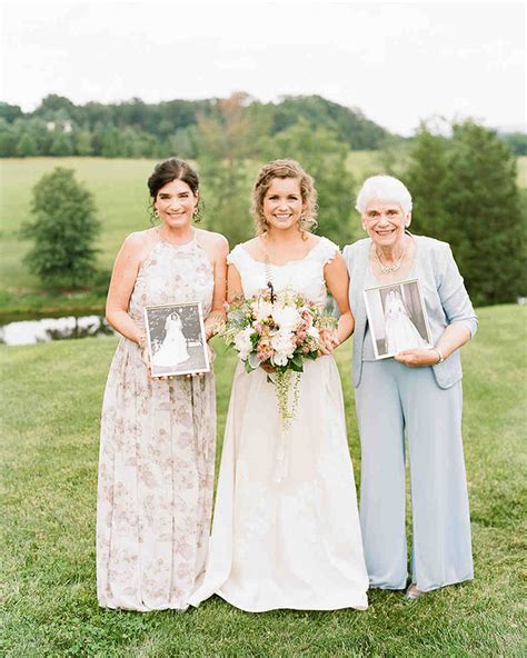 55 Heartwarming Mother Daughter Wedding Photos Martha