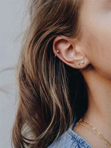 16 Helix Ear Piercings To Inspire Your Next Piercing Elle Australia