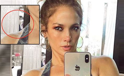 Jennifer Lopez S MYSTERY Man From Her Latest Mirror Selfie Found