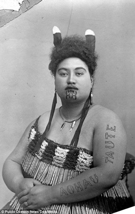 Remarkable Portraits Show The Last Traditionally Inked Maori Women In