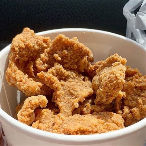Weight watchers points for the full kfc menu KFC's Highly Anticipated Chicken Skin Is Making A Comeback ...