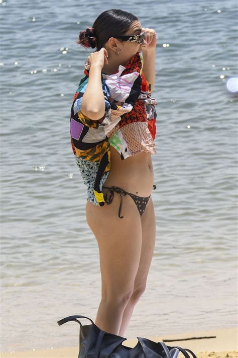 Charli Xcx Spotted Cooling Off At A Sydney Beach 26 Photos