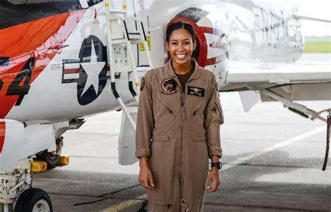 Meet The Us Navys First Black Woman Tactical Jet Pilot