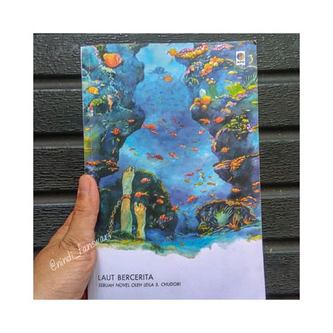Love, Life, Learn: Review: Novel Laut Bercerita