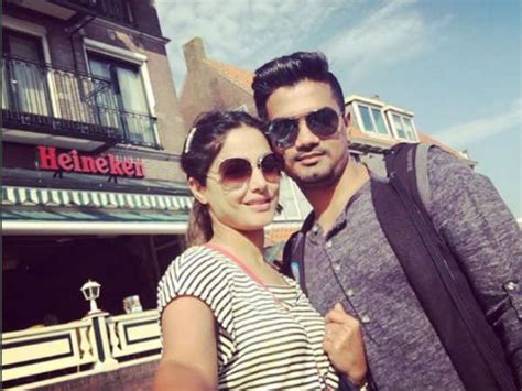 Hina khan luxurious lifestyle, age, husband, family, movies, tv shows, net worth and biography#hinakhan#hinakhanhusband#hinakhannetworthplease note: Hina Khan Wedding | Marriage dress, Bollywood celebrities ...