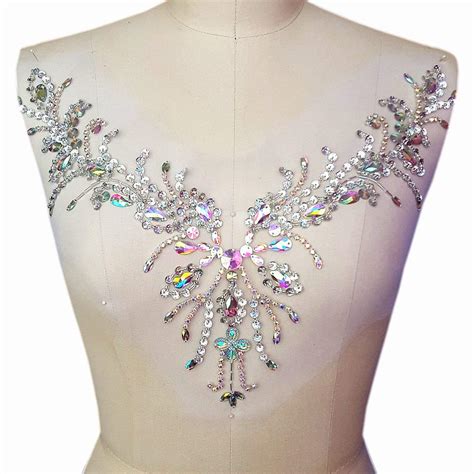 Hand Beaded V Neck Ab Sew On Neckline Rhinestones Crystal Chest Applique Patch Decorative Sewing