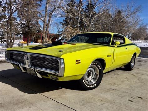 The 1971 charger was completely restyled thus making it more distinguishable from the coronet. MOPAR COLLECTION 1971 DODGE CHARGER RT 440 SIX PACK ...
