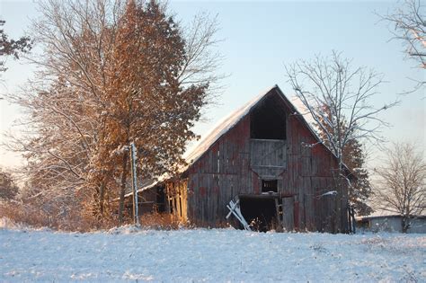 Snow Scene With Old Barn There Was No Warmth In That Dawn Flickr