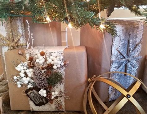 Fun size burlap wrapped bouquet. Easy DIY Gift Wrapping Ideas Using Burlap | Diva of DIY