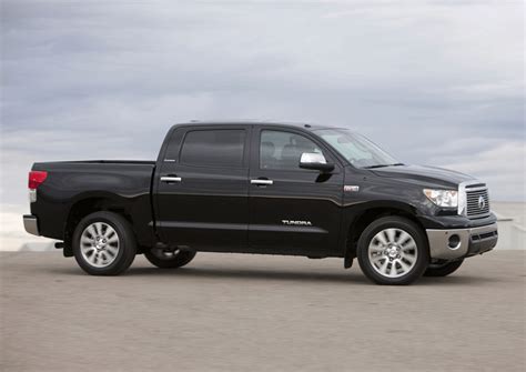 Extreme Machines.: Toyota Tundra CrewMax Review and Specs.