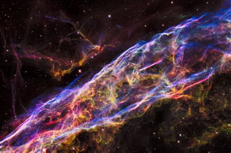 Marschall, ©1988, plenum press, isbn. El estallido de una supernova dio origen a los huesos del ...
