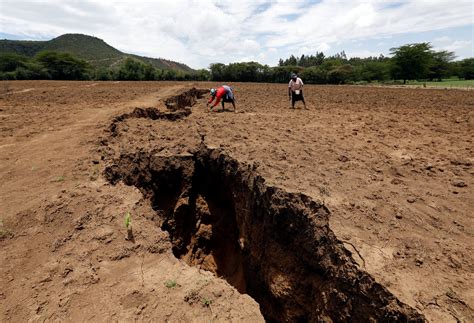 Fault line slices through Kenya's Rift Valley, families flee - EMTV Online