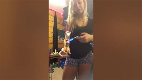 Lovely Sexy Ganja Babe Knows How To Smoke A Bong Youtube