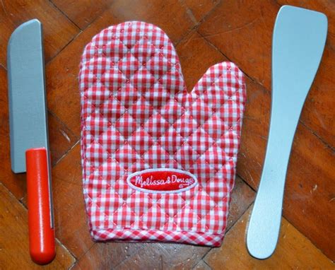 My nearly 7 year old and nearly 10 year old love the melissa and doug cookie sets. Melissa and Doug Slice and Bake Christmas Cookie Set ...