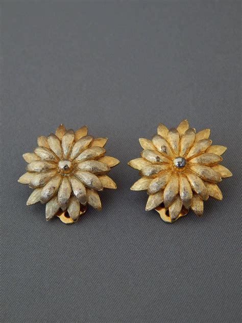 Vintage Kramer Flower Earrings Clip Ons Gold Flower Earrings Gold