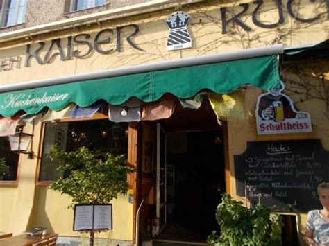Founded in 1866 at the site it is now, kuchen kaiser was a large bakery/cafe which had berlin's. Kuchen Kaiser › LifeInTown.de